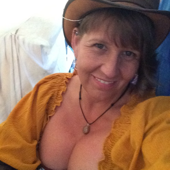 Meet your Posher, Maryann - Picture 1 of 1